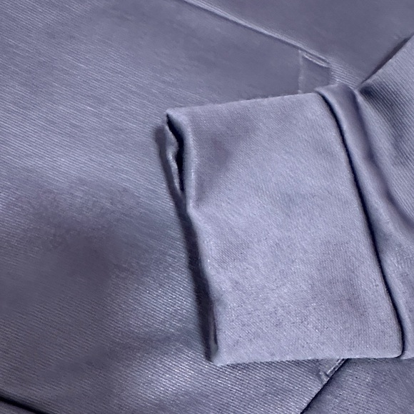 Under Armour Dark Gray Hoodie with White Logo BNWT - Picture 4 of 7